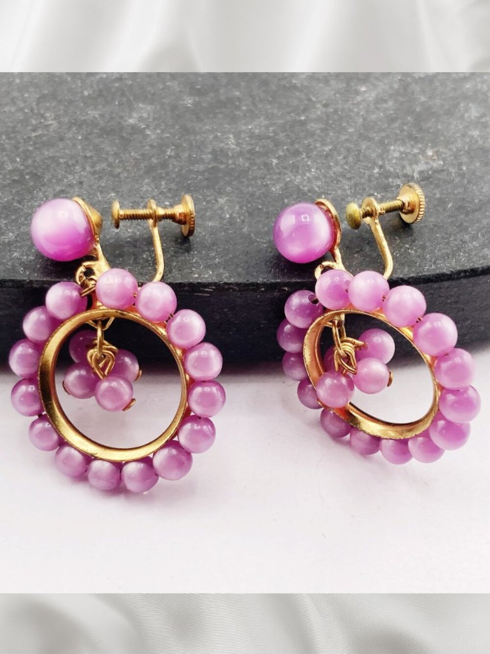 VINTAGE Purple moonglow beaded hoop dangle cluster screw back earrings jewelry